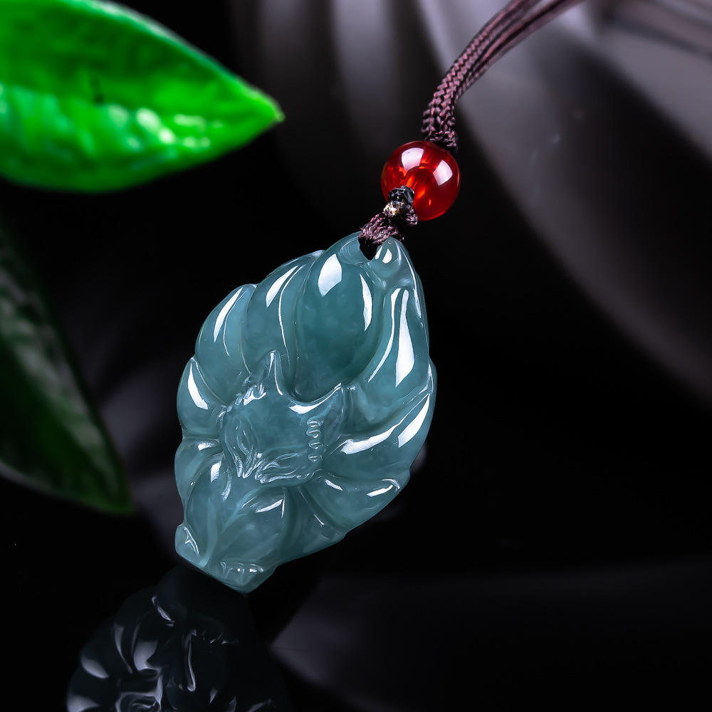 Vintage Fashion And Design - Natural Burmese Jadeite Fox Pendant Necklace