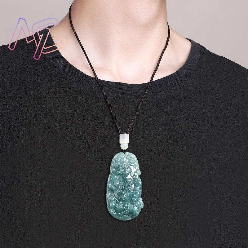 Myanmar Jadeite God of Wealth  - Vintage Fashion And Design recension och pris