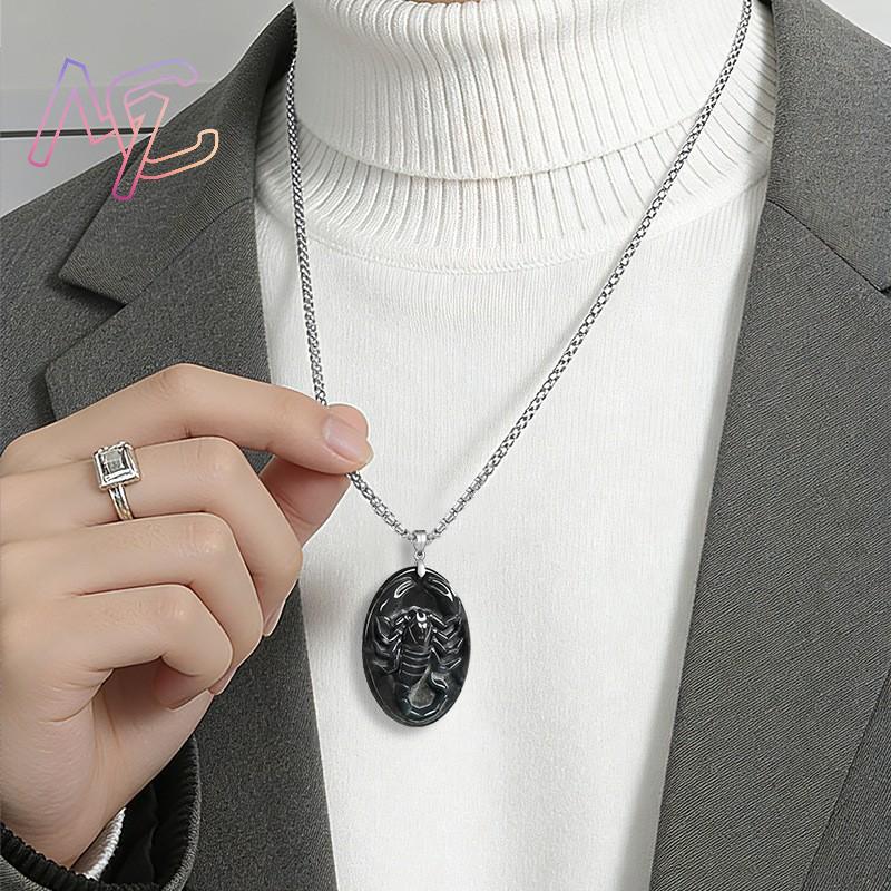 Myanmar Jadeite Scorpion Penda - Vintage Fashion And Design recension och pris